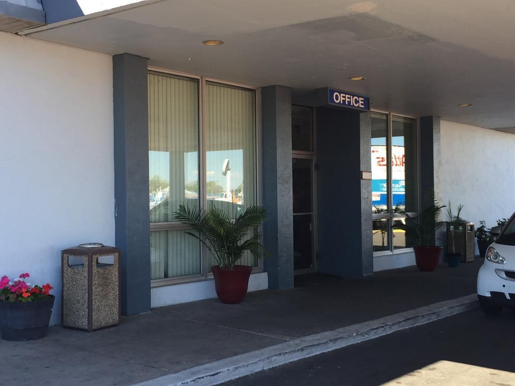 Ez 8 Motel Airporter Phoenix Kültér fotó